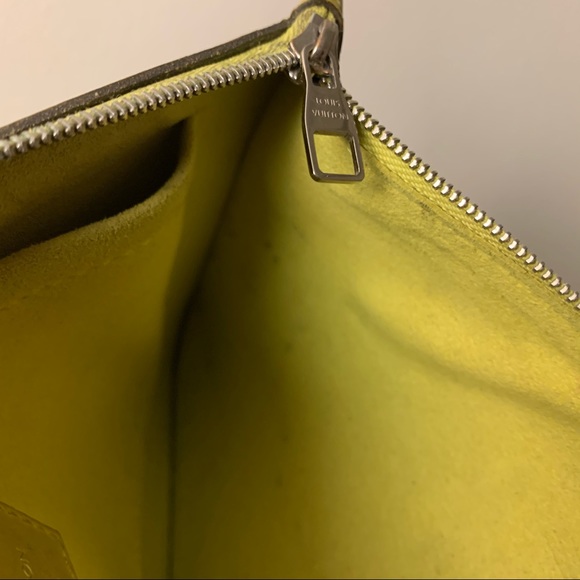 SOLD Louis vuitton epi pouch wrist wallet - Picture 10 of 15